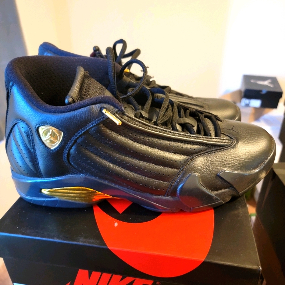 Men's sneakers